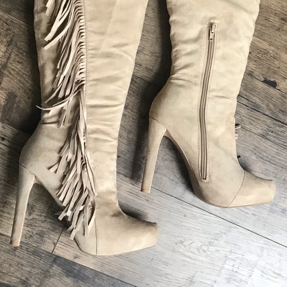 Knee High Boots with Fridge - Picture 4 of 6